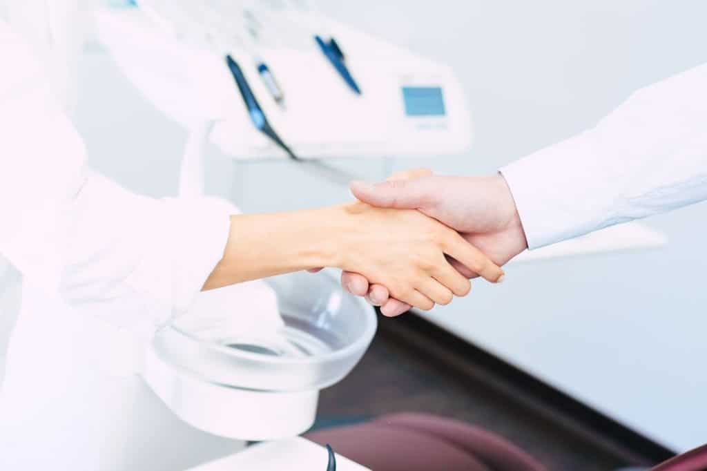 How to Choose a Dentist - 5 Things to Consider