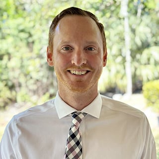 Dr. Thomas Veronee
